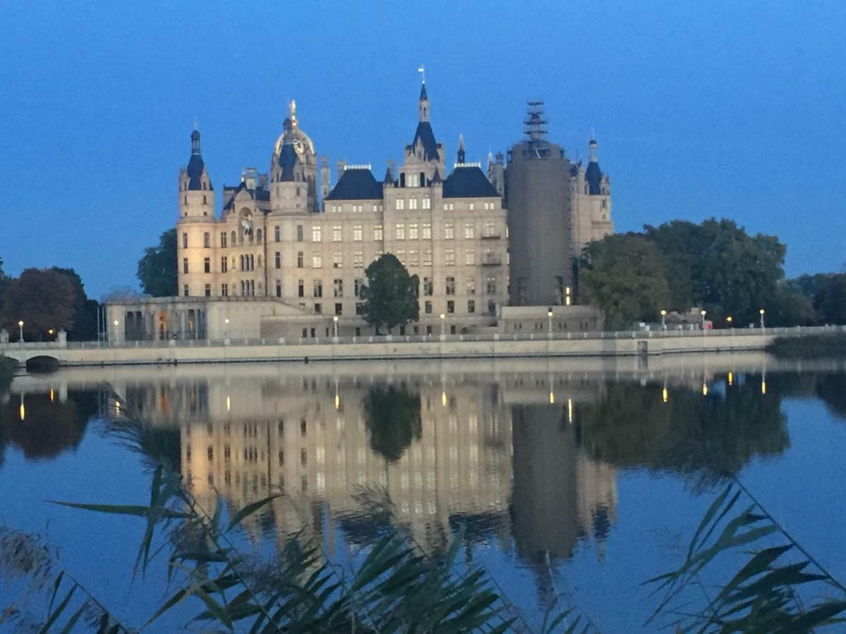 Schlosspark Residenz 슈베린 외부 사진